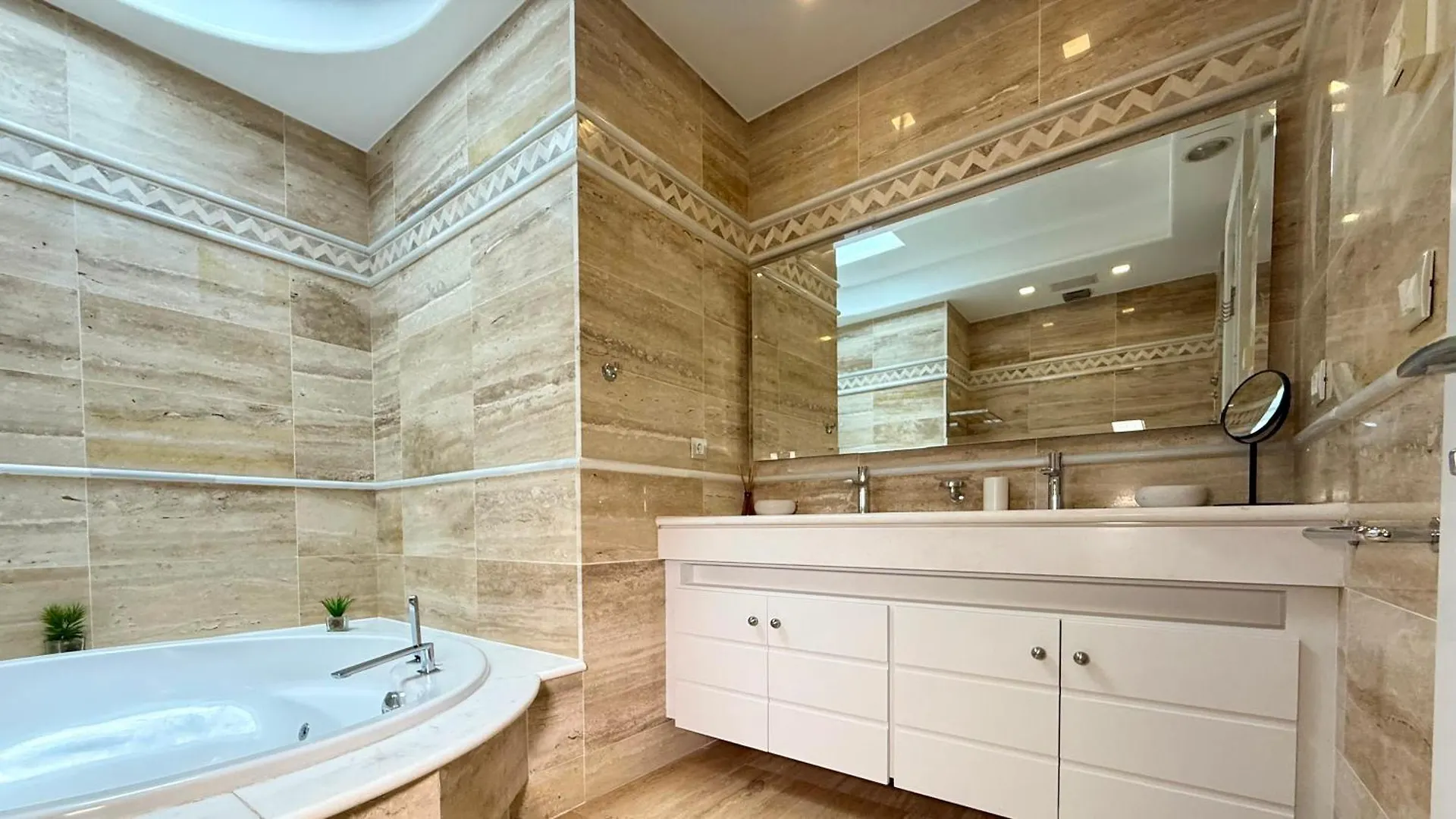 Unique Duplex Penthouse On Golden Mile Apartment Marbella